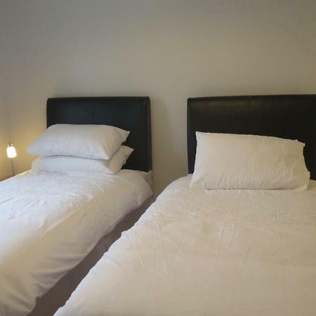 Modern Home In The Heart Of Rosscarbery Village Ngoại thất bức ảnh